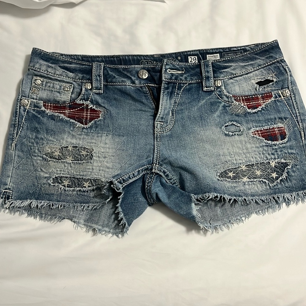 Miss Me Signature short size 29